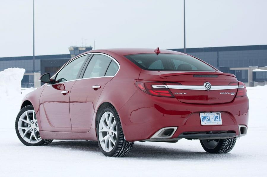  Buick Regal GS AWD 2014 года  (фото 24 из 30)